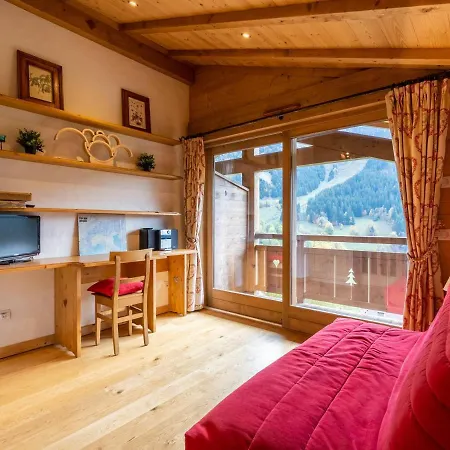 Chalet Mitoyen 3 Etoiles A La Clusaz, 500m Des Pistes, 10 Pers, Terrasse, Cheminee, Garage, Wifi - Fr-1-459-186